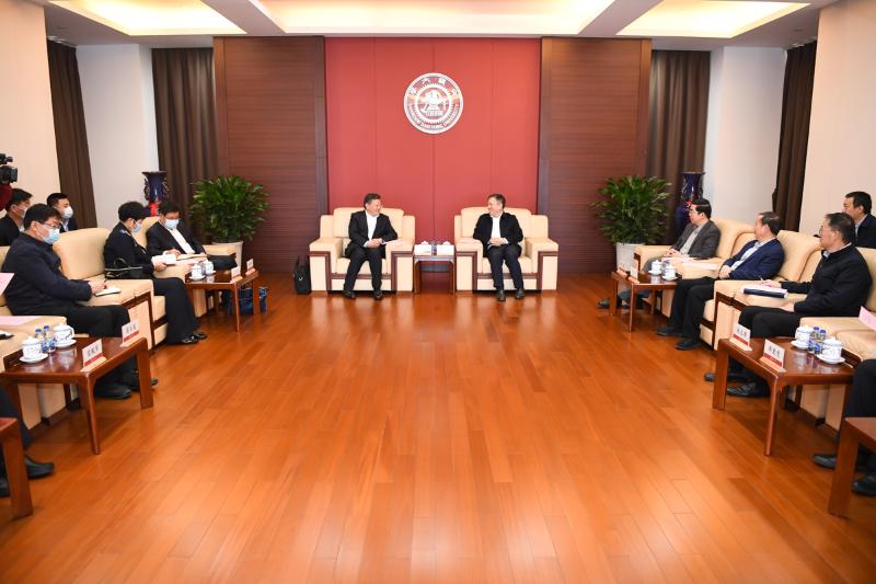 校领导会见内蒙古自治区党委常委、包头市委书记孟凡利一行