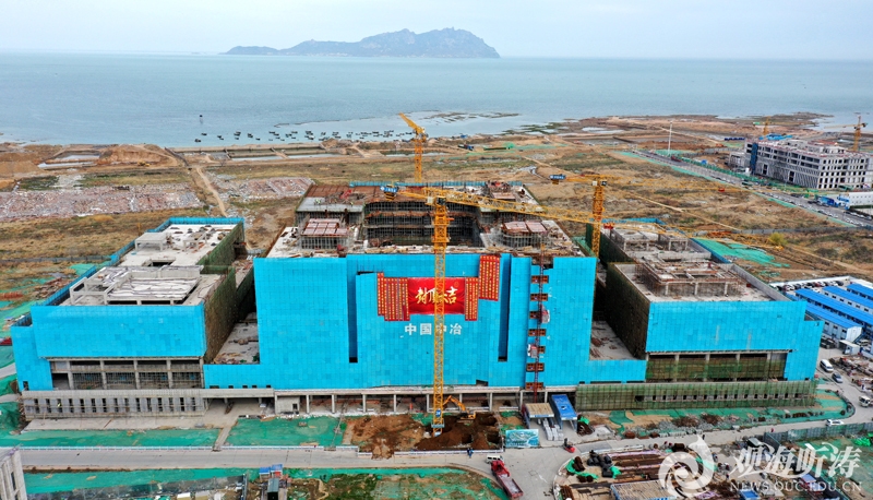 西海岸校区学习综合体项目主体封顶