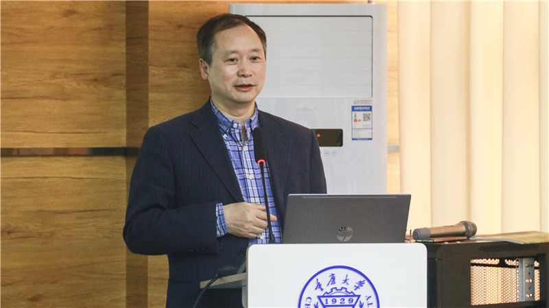 虎溪校区举办“大学文化构建与大学生课堂外教育”主题讲座