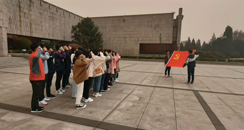 信息学院组织学生党员赴辽沈战役纪念馆开展党史学习教育