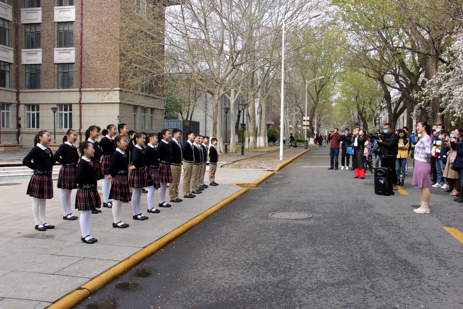 天大附小北洋童声合唱团再次放歌“天大海棠节”