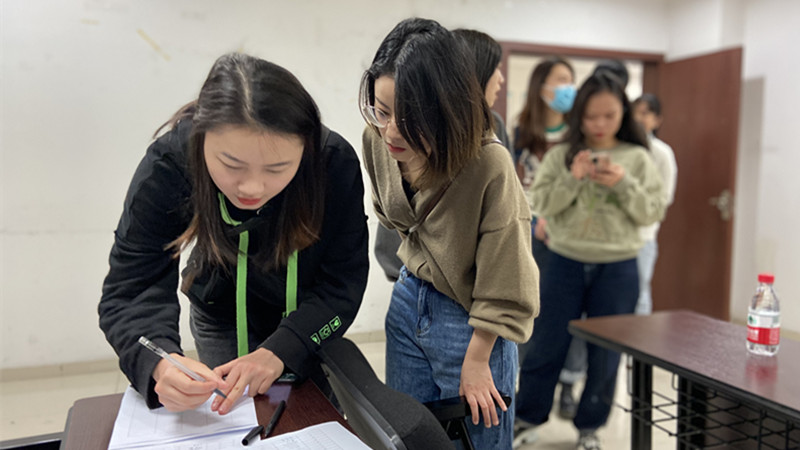 生物工程学院举行“我眼中的脱贫攻坚精神”优秀党员事迹报告会