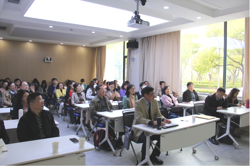 外国语学院组织“学习贯彻学校第十一次党代会精神”专题辅导报告