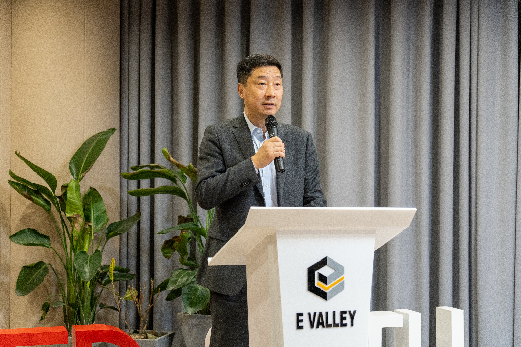 “难忘故园情，相聚E家人”交大建校125周年电院专场活动举行