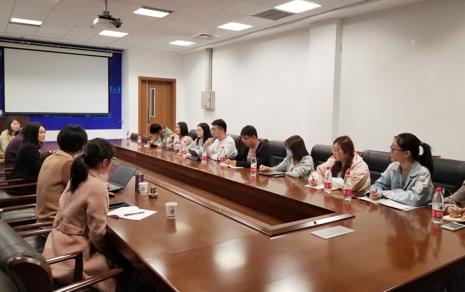 “我为师生办实事”——审计处党支部走进理学院开展联合座谈