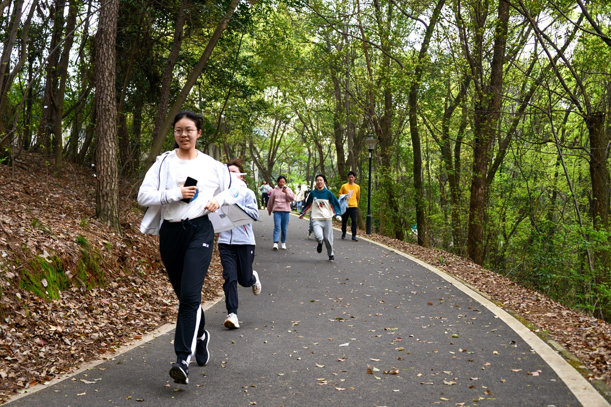【云赏狮山春】春季环校园长跑：尽兴奔跑悦动青春