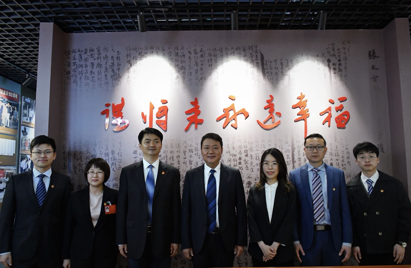 天津团市委书记李龙参观天津大学张太雷纪念展