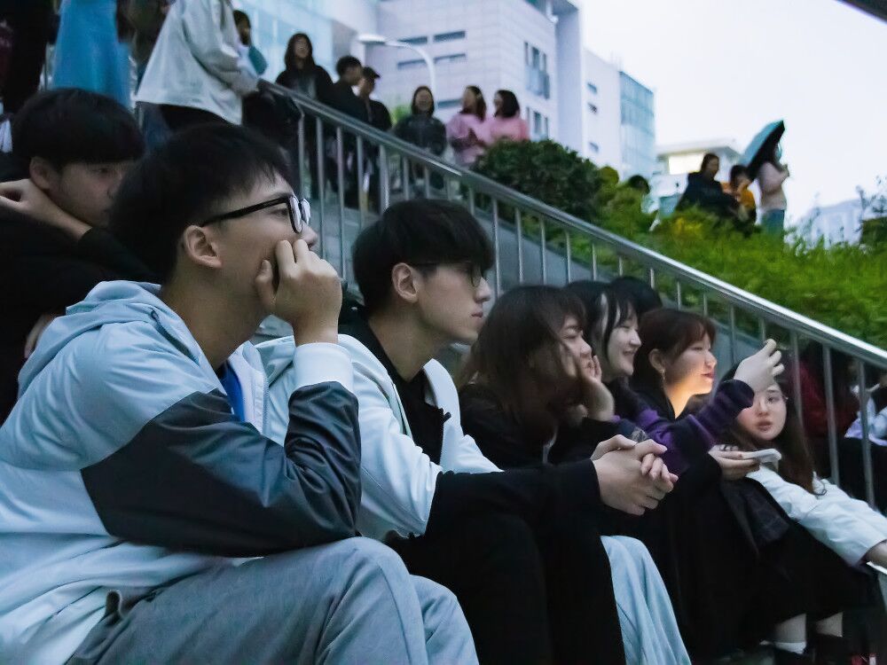 “悦周末”广场艺术沙龙季开启多样校园文化生活