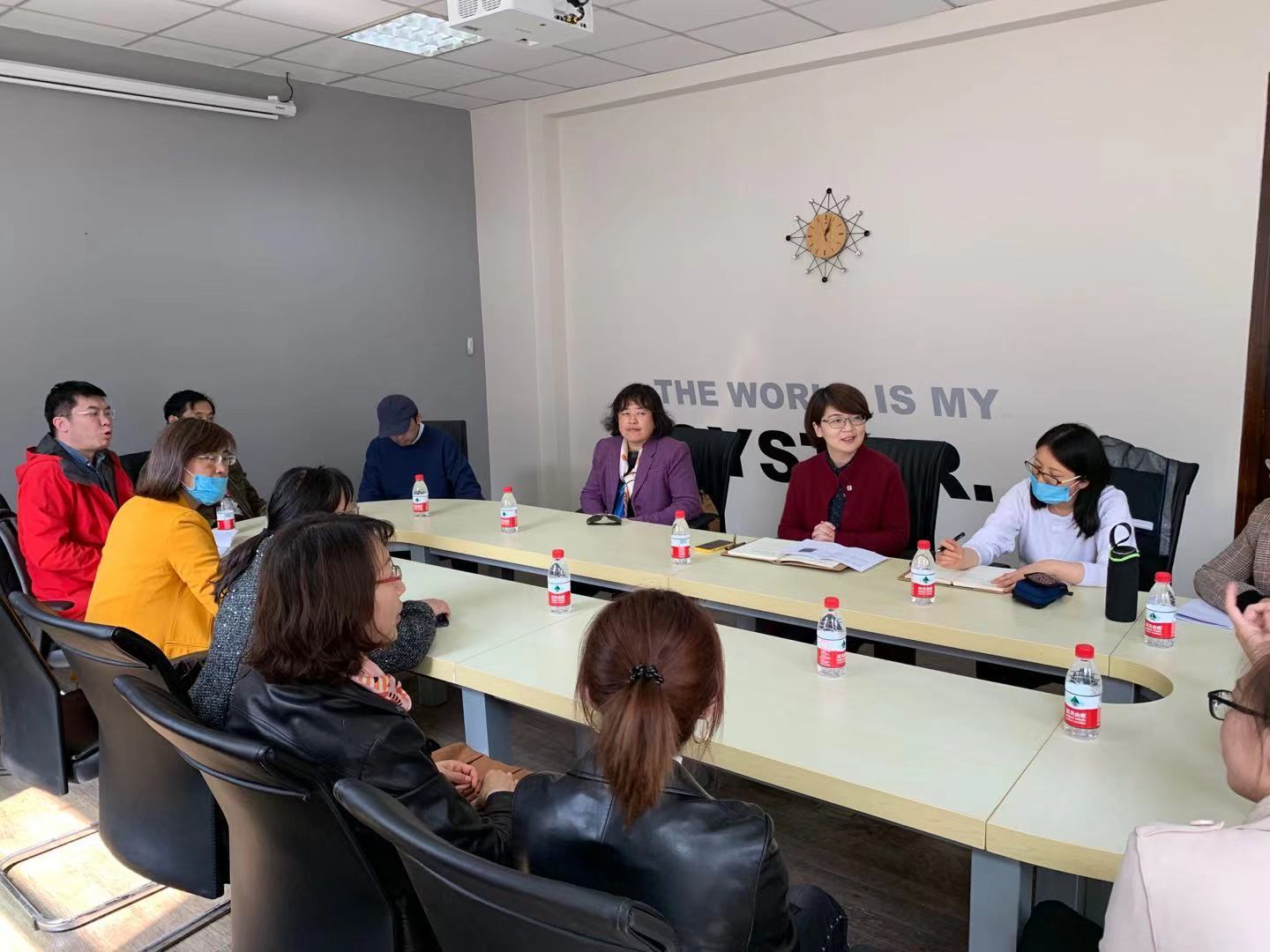 休斯顿国际学院举行数学、物理引进课程教学法研讨会