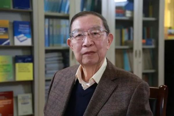 【红色基因赓续百年】15岁考入复旦数学系的李大潜说：个人的成就，离不开党的培养！