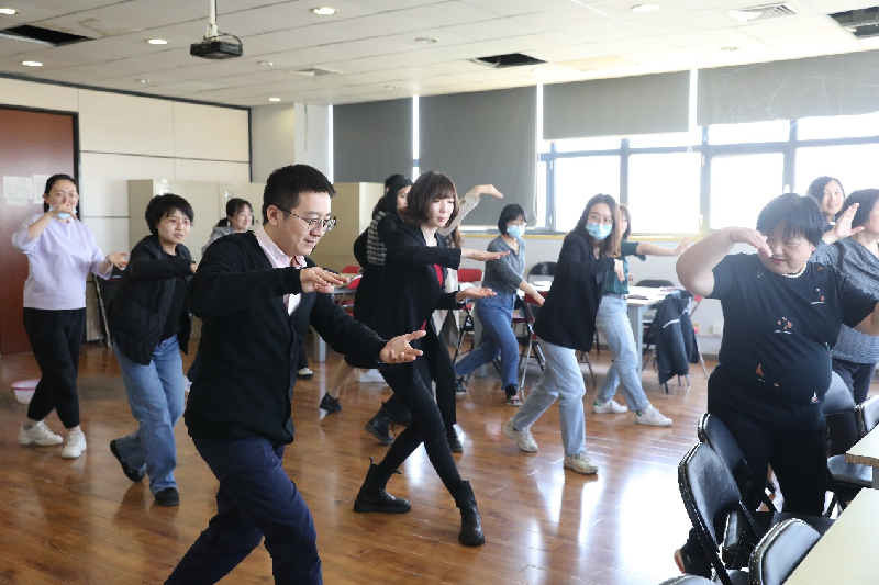 【建党百年】经管学部综合服务中心第二党支部开展支部活动——从太极的智慧说起：探讨党建工