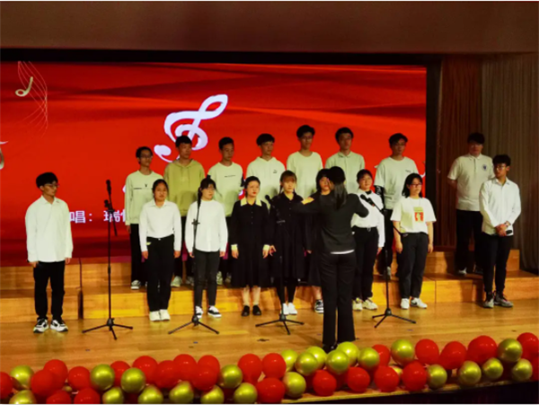 医学部举办“情满海棠，医心向党”主题红色歌诵会