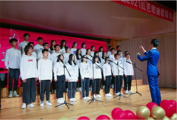 医学部举办“情满海棠，医心向党”主题红色歌诵会