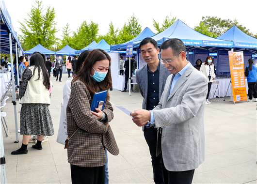 我校举办陕西省财经管理类高校联盟2021届毕业生春季招聘会