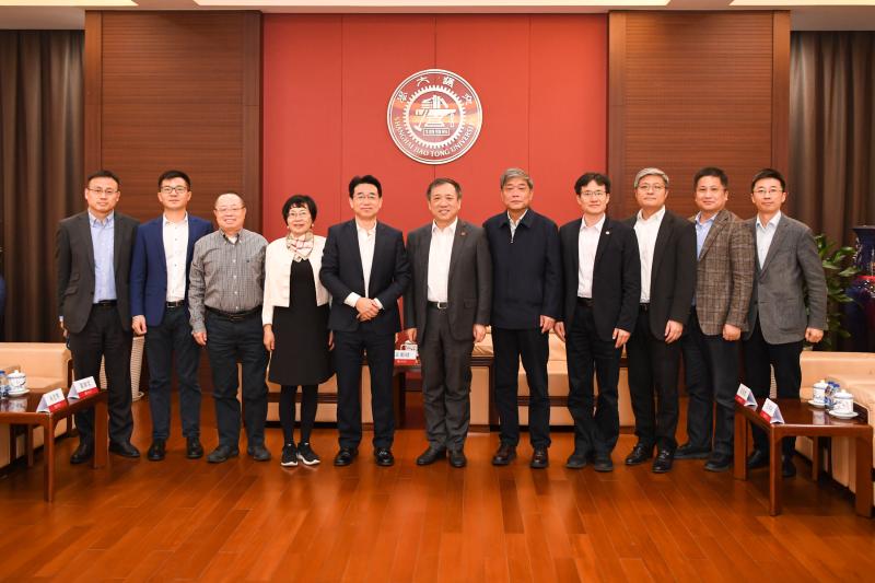 深圳市投资控股有限公司董事长王勇健一行到访上海交大
