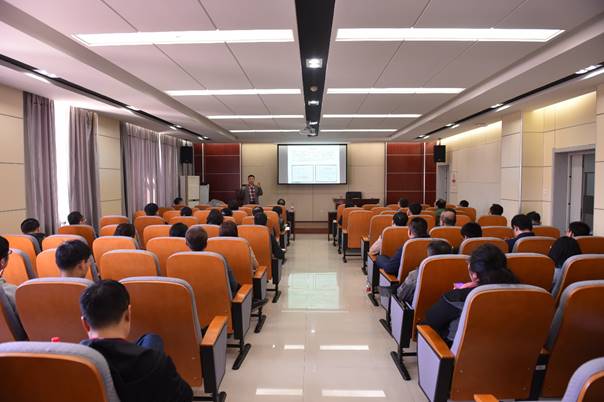 机械学院举办本科教学创新专题讲座