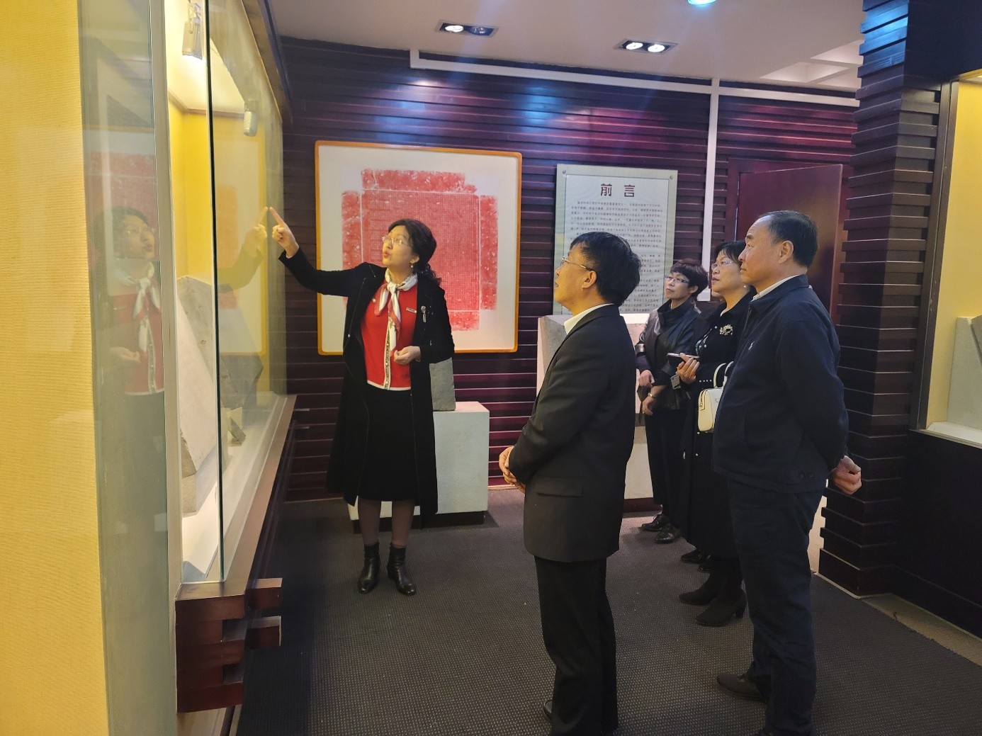 张凤宝副校长带队赴洛阳推进校地合作并看望校友