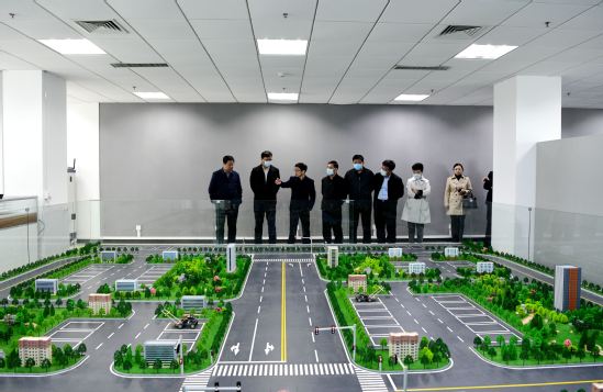 国家机关事务管理局北戴河服务局一行到秦皇岛分校调研