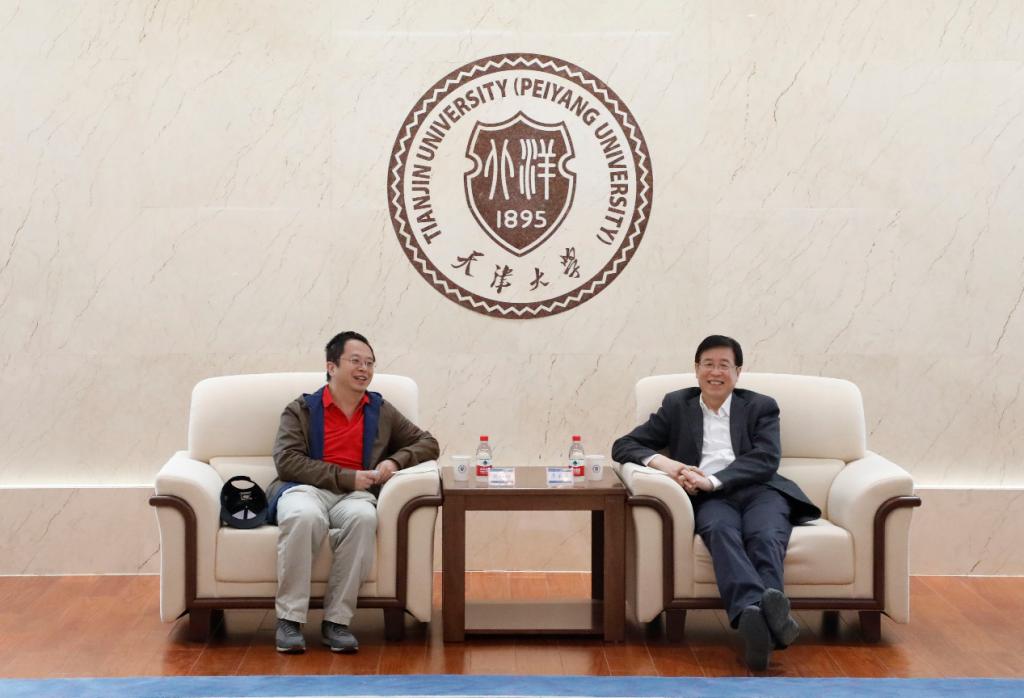 九三学社中央委员、360集团董事长兼首席执行官周鸿祎先生做客北洋大讲堂、天津九三大讲堂