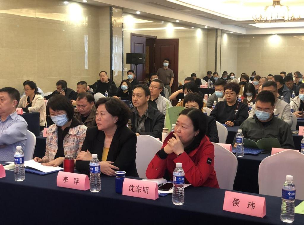 李萍副校长一行参加中国财政科学研究院举办的财经热点、焦点专题高级培训班