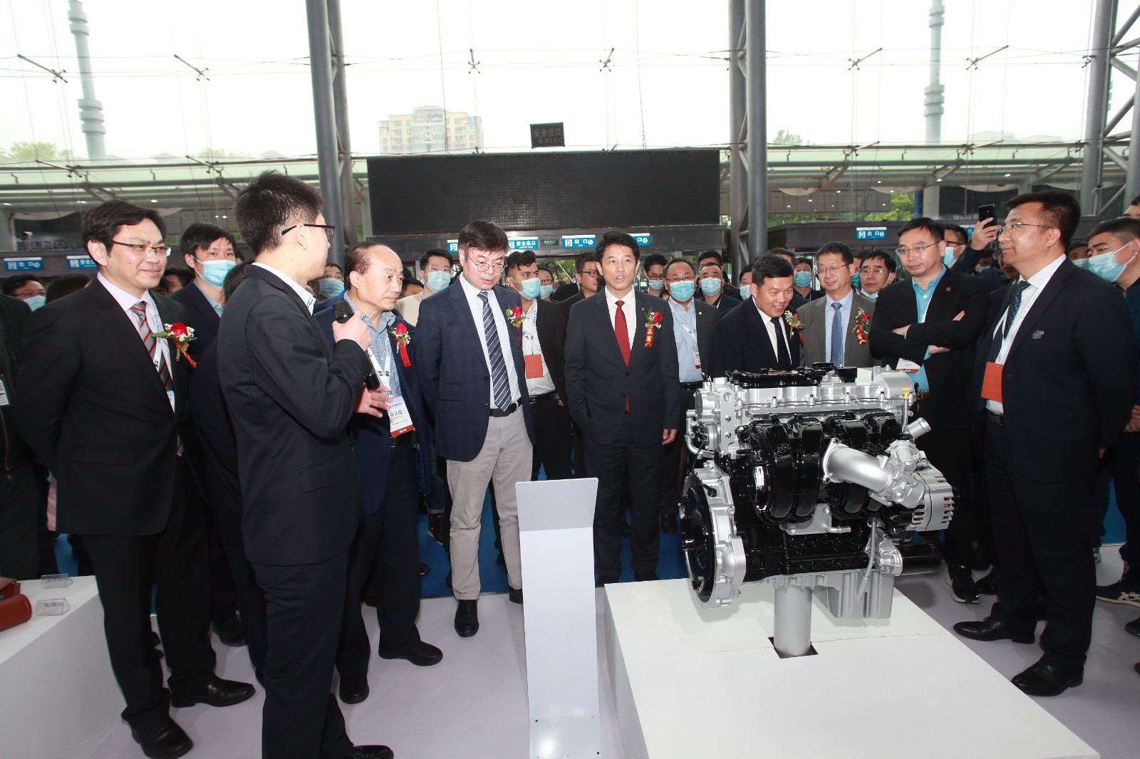 天津大学内燃机参展世界内燃机大会展览会