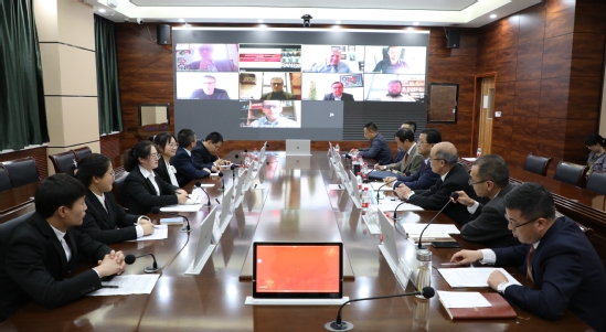 西北师大召开“国际产学研用合作会议”框架下外籍兼职导师线上合作会