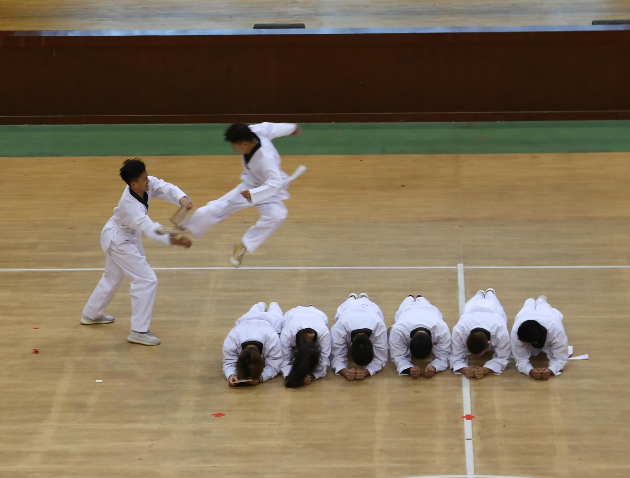 【图片新闻】《动起来》：以五动齐发配合五育并举