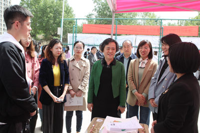 材料科学与工程学院与化学化工学院联合举办“青鸟计划材化共聚”学校材料、化学化工类2021届毕业生专场招聘会