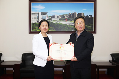 学校举办智库建设与智库研究辅导报告会