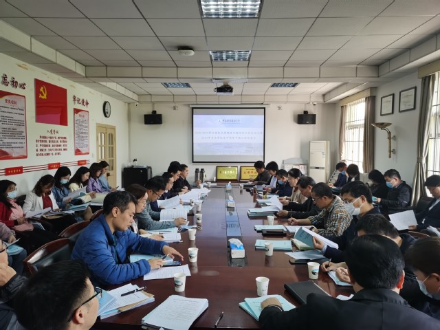学校召开2020-2025年学位授权点周期性合格评估工作启动会暨2020年专业学位水平评估中期工作布置会