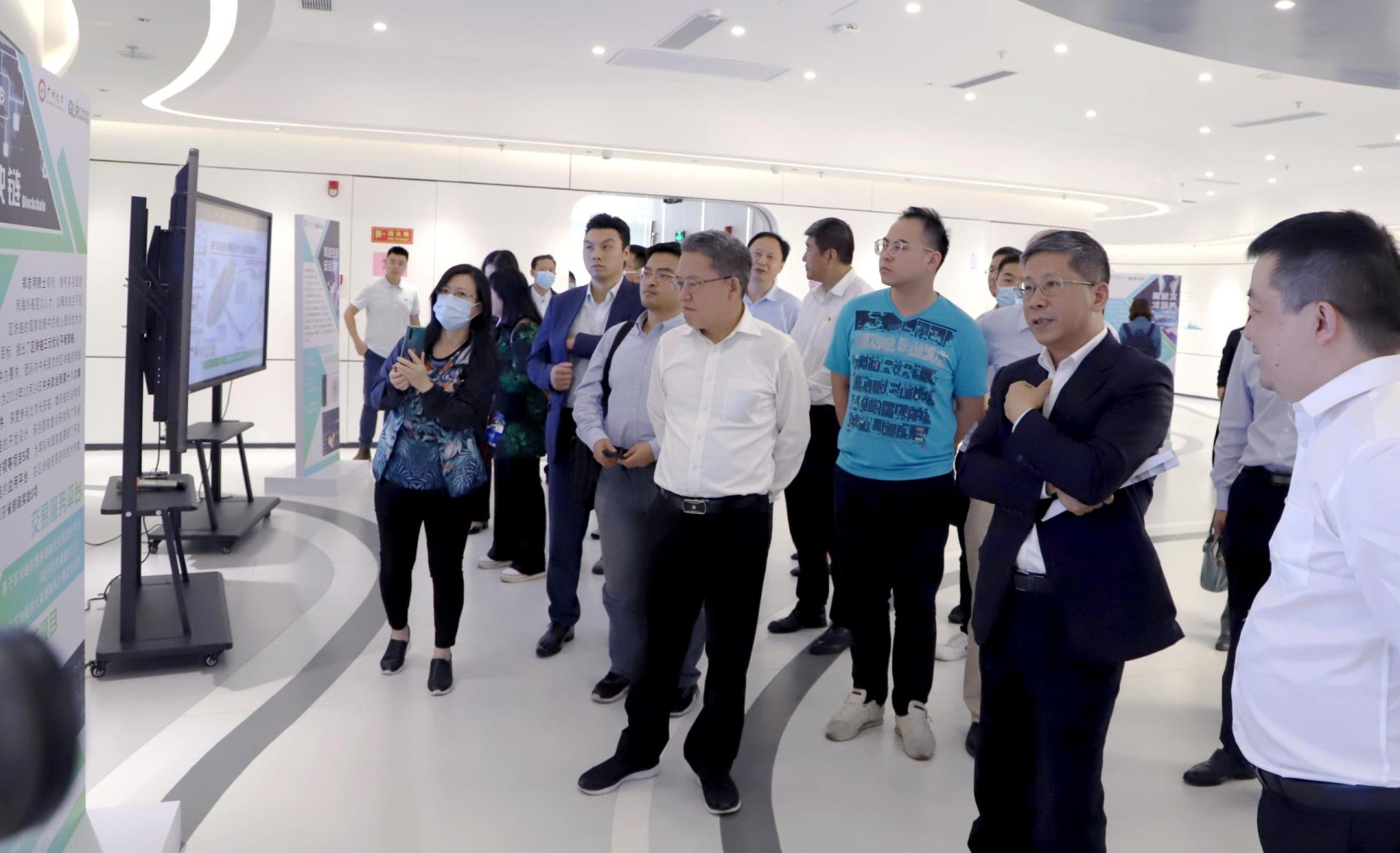 发挥智力密集优势助力粤港澳大湾区建设——广州欧美同学会举行第三期“羊城海归讲坛”