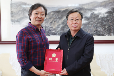 武汉音乐学院李幼平教授专题报告会在我校举办