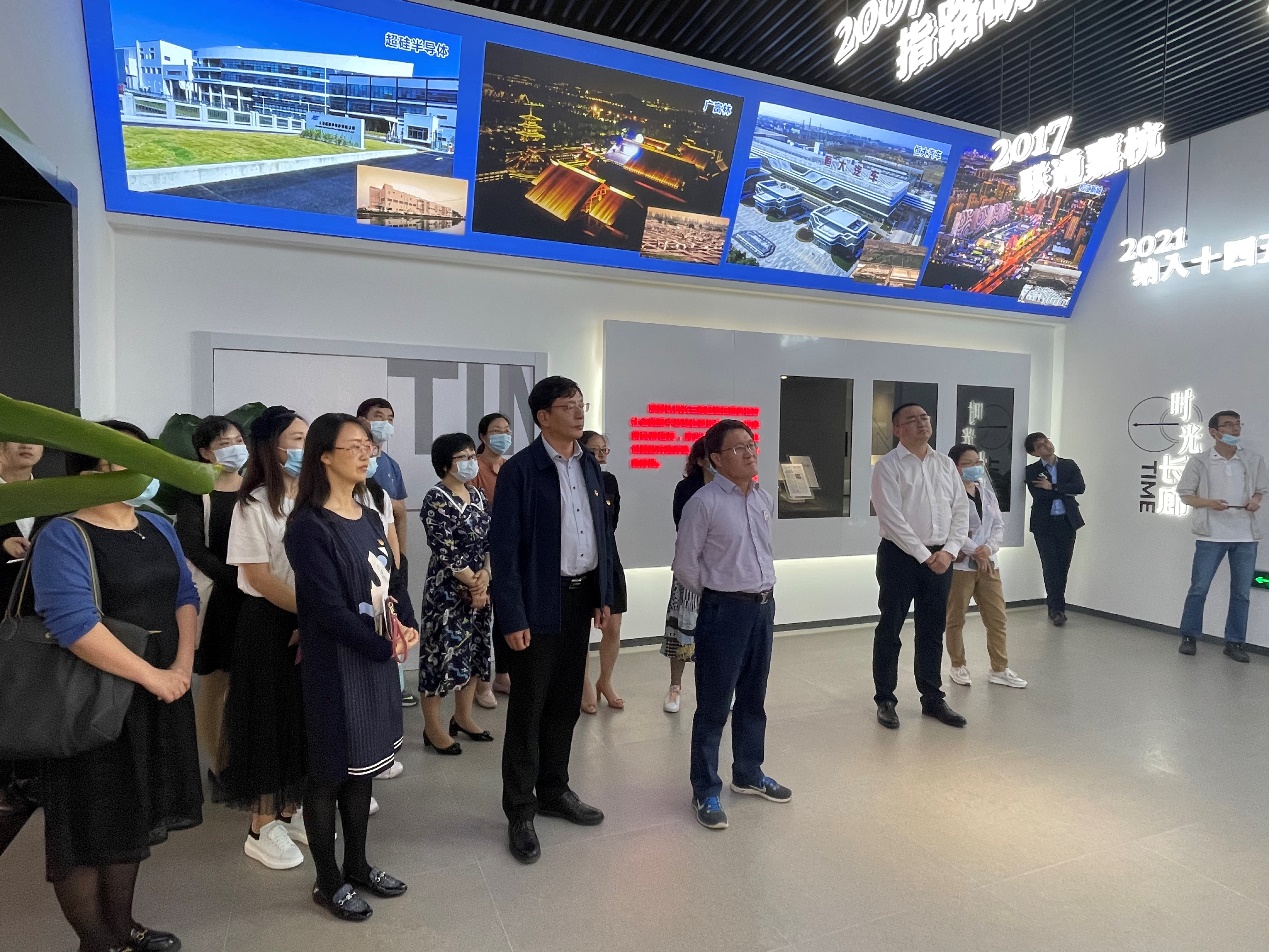 图书馆党总支至长三角G60科创走廊规划展示馆学习交流
