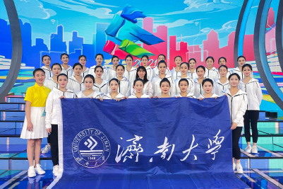 我校音乐学院学生参加央视“五月的鲜花”文艺会演