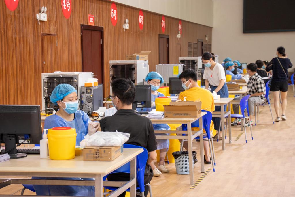 学校新冠疫苗接种工作有序推进