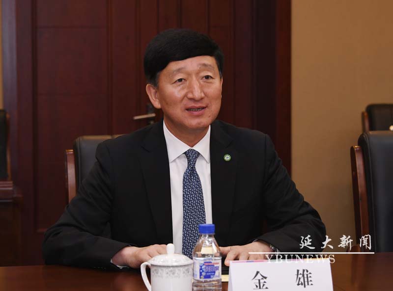吉林工商学院院长郭文君一行来访我校