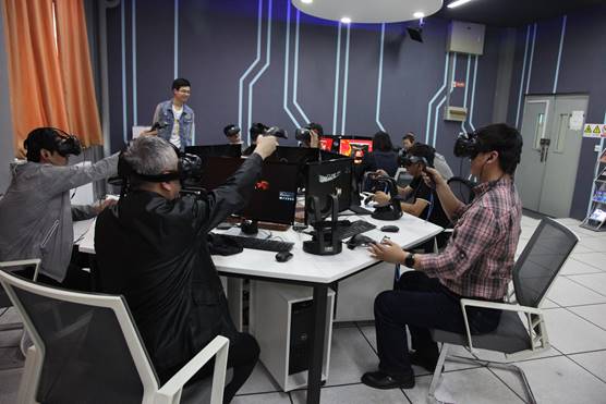 公安处党支部开展VR党史学习教育