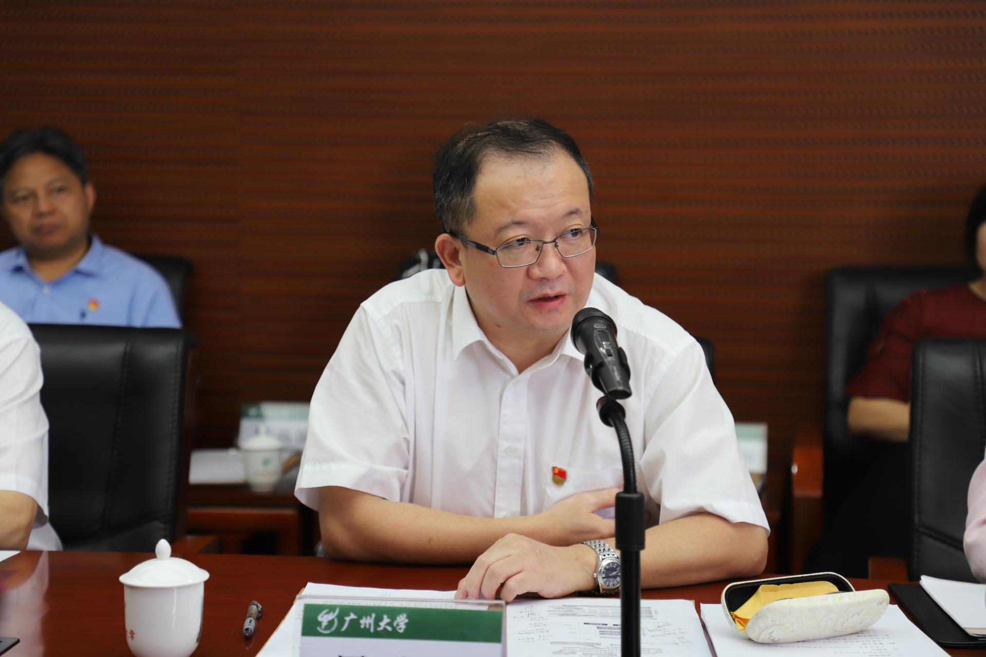 我校汉语言文学专业（师范方向）接受师范认证评估