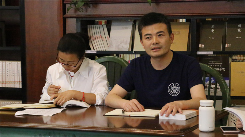 虎溪党工委管委会二支部开展《中国共产党简史》读书交流活动
