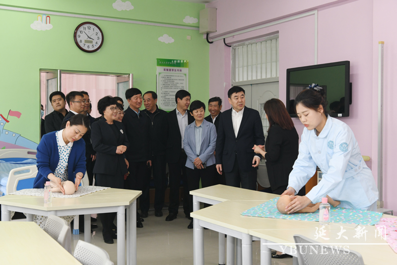 吉林省政协副主席、总工会主席李龙熙来我校考察