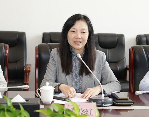 平顶山学院党委书记华小鹏一行来我校调研交流