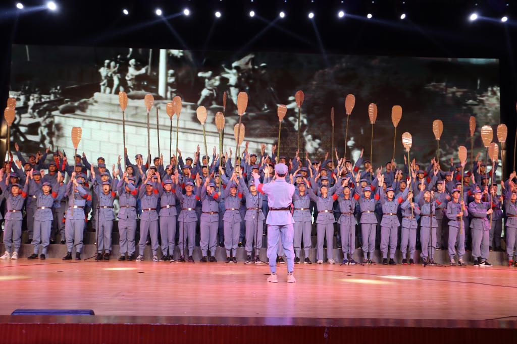 【党史学习进行时】信工院举办“青春铸辉煌颂歌献给党”主题晚会