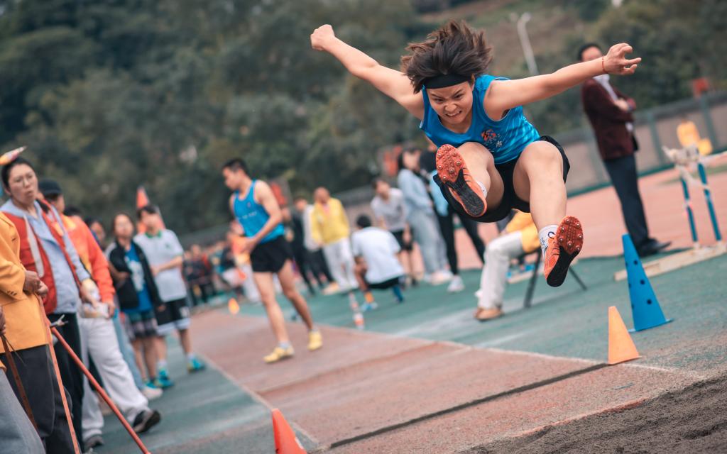 第四十届运动会摄影比赛落幕