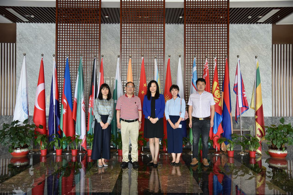 中国友谊促进会焦巍一行调研中国-上合基地