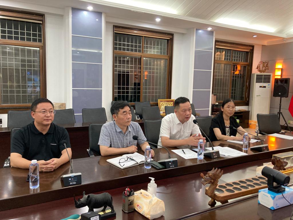 我校面向五大洲百所海外华校举办招生宣讲会