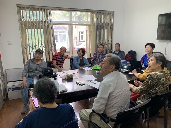 天大天宗党支部承办开展“智能手机智慧课堂助力长者融入e生活”主题实践活动