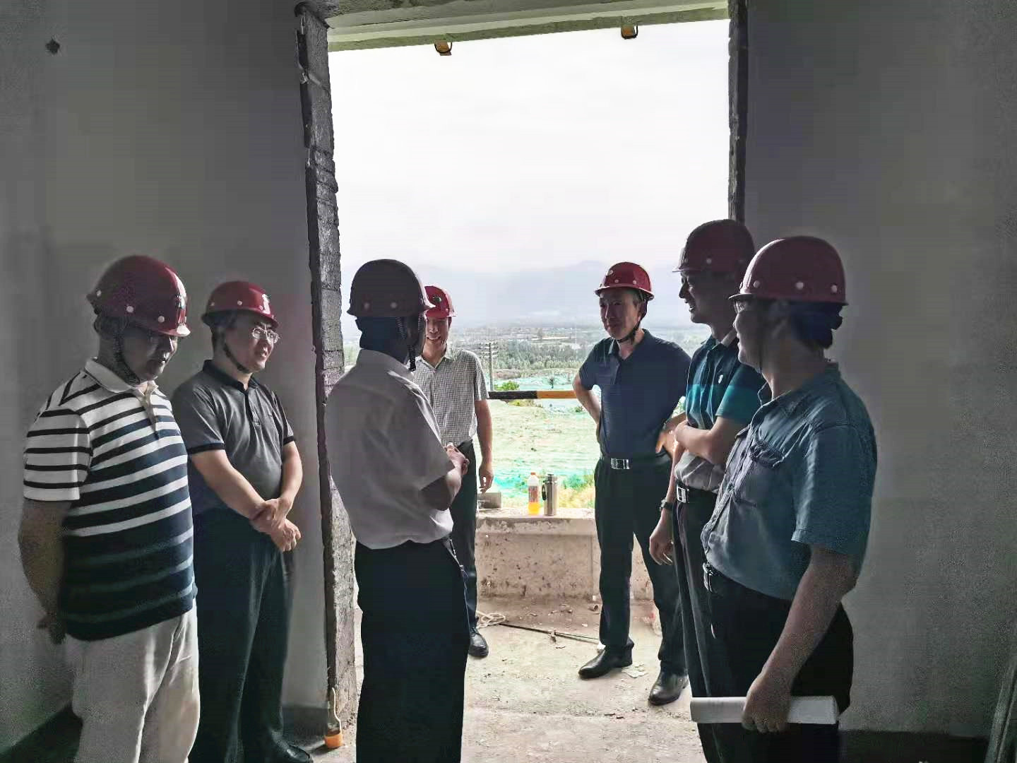 学党史强纪律鼓干劲办实事----机关纪委、基建处支部联合开展主题党日活动