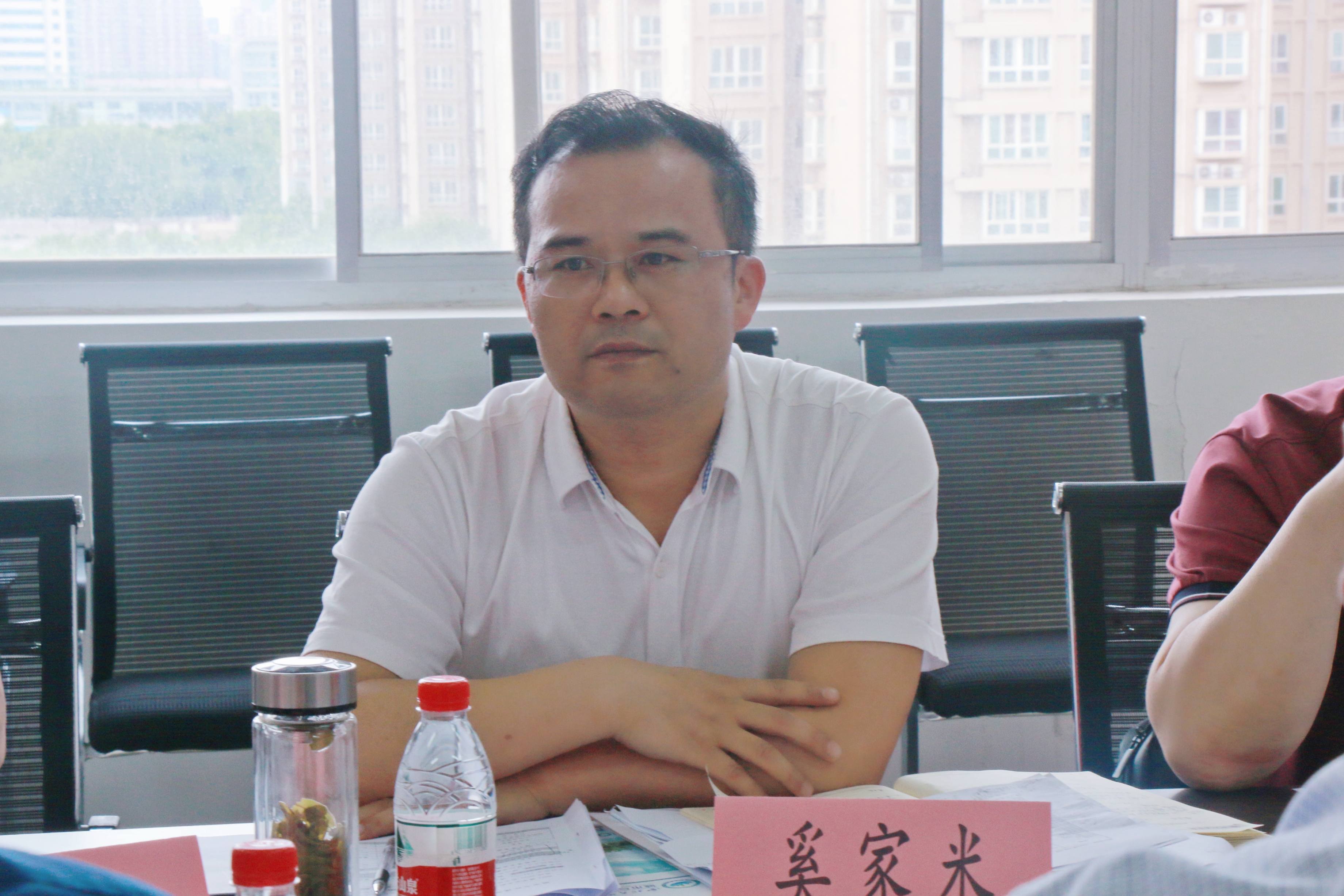 学校调研院（系）就业创业工作