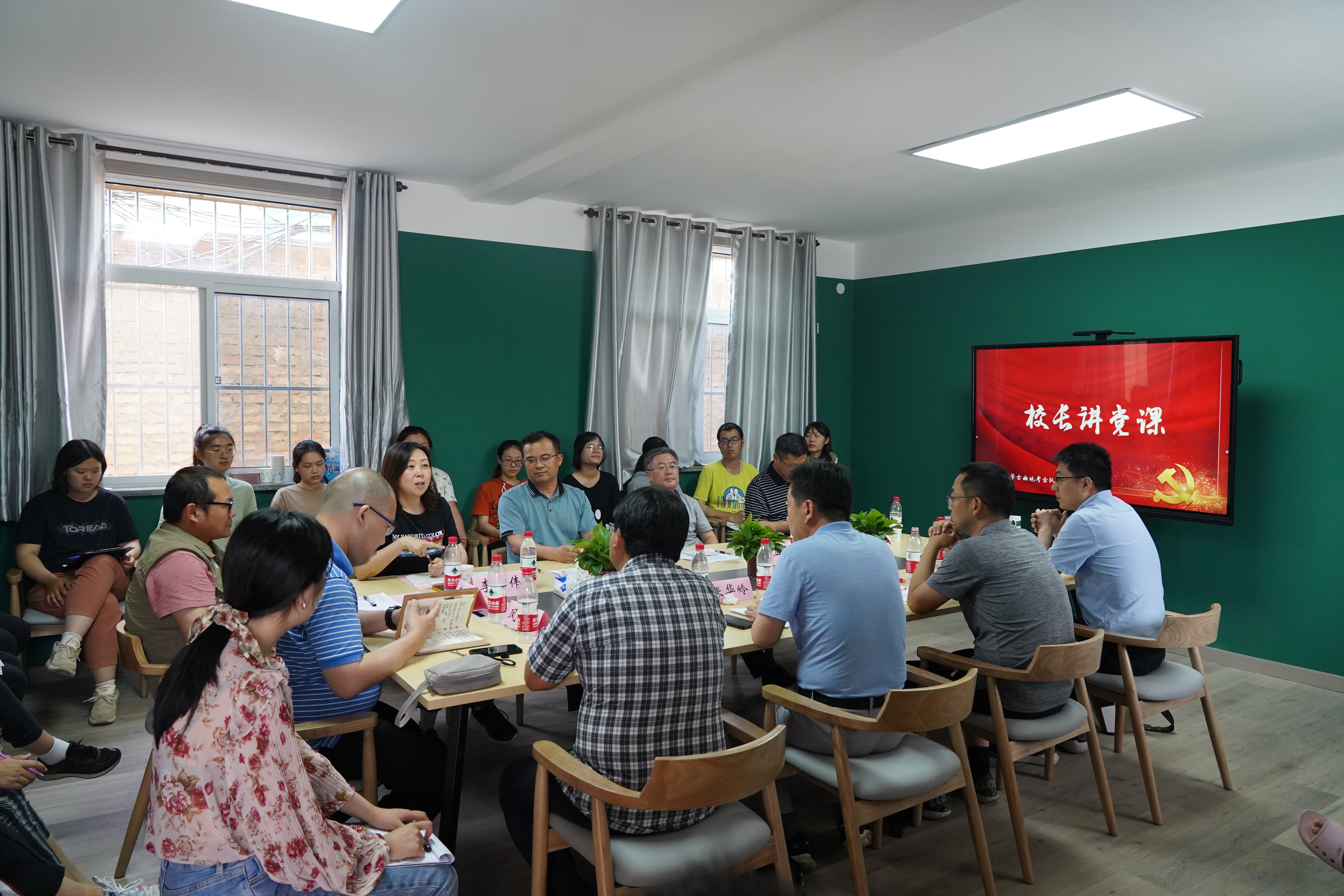 校长郭立宏一行赴旬邑看望考古实习师生并讲党课