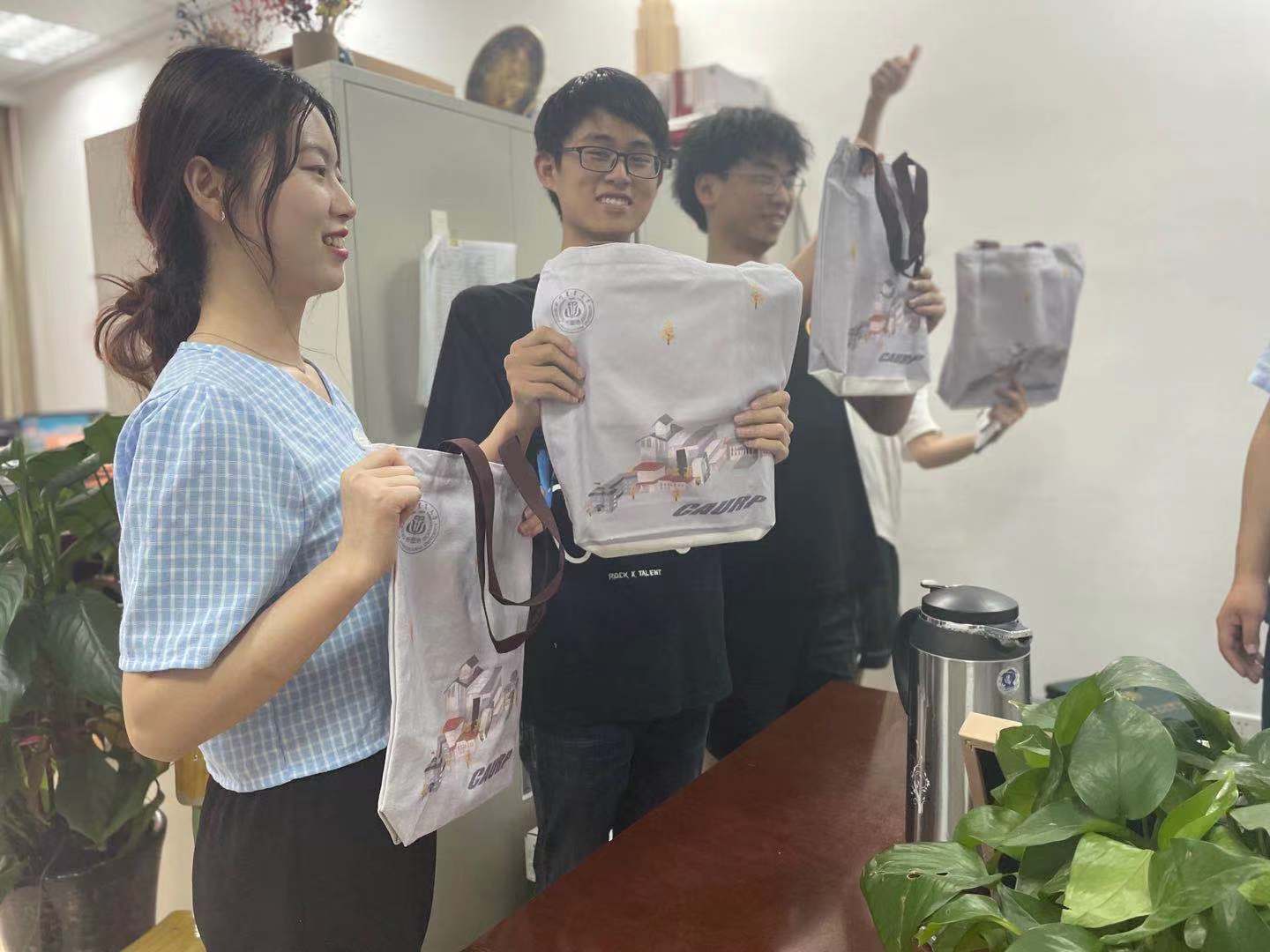 建城学院围绕“三心”做好毕业生教育